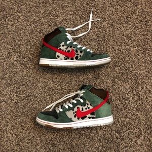 Nike Dunk High SB “Walk the Dog”